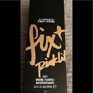 Mac cosmetics fix plus pinklite